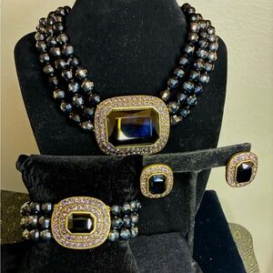 Elegant Heidi Daus Crystal Vintage Set